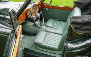 Afbeelding 16/59 van Jaguar XK 140 SE DHC (1955)