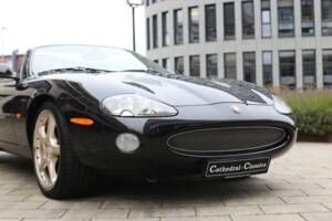 Immagine 28/45 di Jaguar XKR (2001)