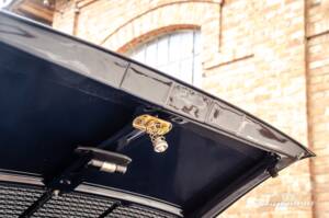 Bild 18/20 von Porsche 911 Carrera 3.2 (1986)