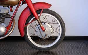 Image 2/83 of MV Agusta 175 CS Sport Disco Volante (1955)
