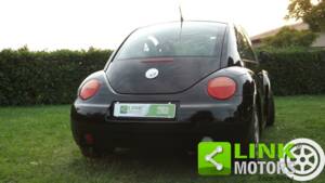 Bild 6/10 von Volkswagen New Beetle 1.9 TDI (2000)