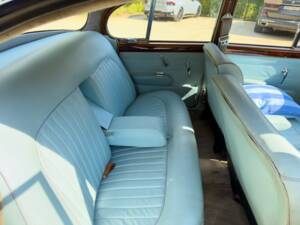 Imagen 12/21 de Daimler V8-250 (1968)