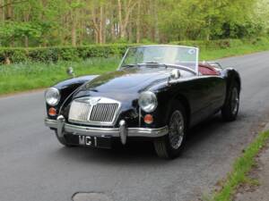 Image 3/19 of MG MGA 1600 (1959)