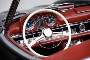 Image 17/29 of Mercedes-Benz 300 SL Roadster (1959)