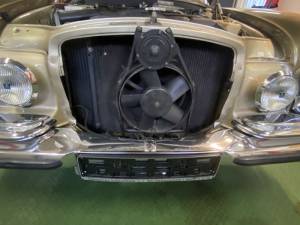 Image 16/30 de Mercedes-Benz 280 SE 3,5 (1970)