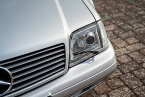 Bild 6/38 von Mercedes-Benz SL 500 (2000)