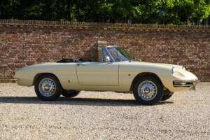 Image 41/50 of Alfa Romeo 1600 Duetto (1967)