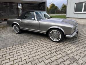 Image 30/36 of Mercedes-Benz 280 SL (1968)