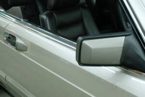 Image 19/50 of Mercedes-Benz 420 SEC (1989)