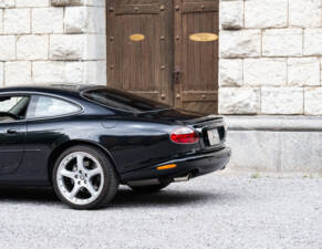 Bild 19/42 von Jaguar XKR (2003)