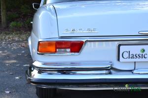 Bild 18/50 von Mercedes-Benz 280 SE (1973)