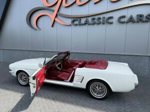 Image 22/50 de Ford Mustang 390 GTA (1966)