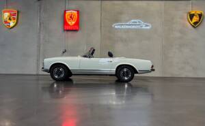 Immagine 4/25 di Mercedes-Benz 280 SL (1968)