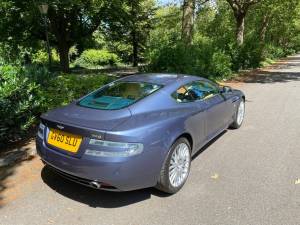 Bild 34/46 von Aston Martin DB 9 (2010)