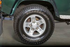 Immagine 13/18 di Land Rover Defender 90 Td5 (2002)