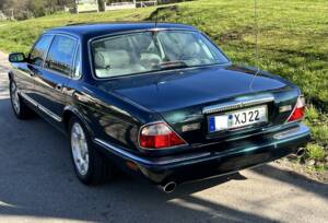Bild 7/7 von Daimler Super V8 (1998)