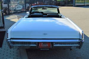 Image 35/50 of Lincoln Continental Convertible (1967)