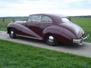 Bentley MK VI Fixed Head Coupé de Luxe (James Young) 1951