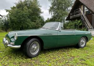 Image 2/18 of MG MGB (1965)