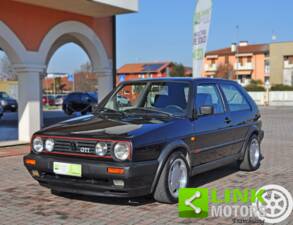 Immagine 2/10 di Volkswagen Golf II GTi 1.8 (1991)
