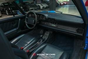 Image 19/25 of Porsche 911 Carrera 4 (1992)