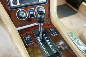 Image 31/50 of Jensen Interceptor MK III (1976)