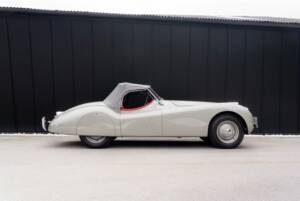 Image 4/12 of Jaguar XK 120 OTS (1951)