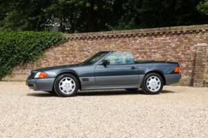 Image 19/50 of Mercedes-Benz 500 SL (1992)