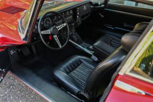 Immagine 27/39 di Jaguar E-Type V12 (2+2) (1973)