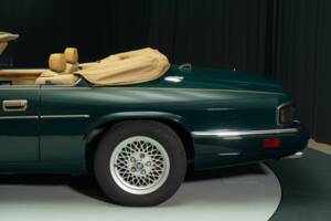Image 8/8 of Jaguar XJS 4.0 (1994)