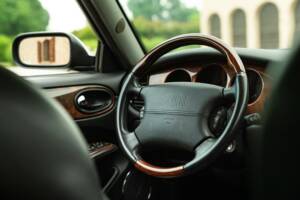 Image 47/50 de Jaguar XJR 4.0 (2000)