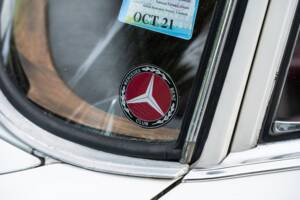 Image 13/35 of Mercedes-Benz 190 c (1965)