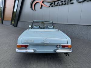 Image 11/43 de Mercedes-Benz 280 SL (1969)