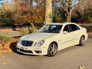 Image 4/47 of Mercedes-Benz E 63 AMG (2006)