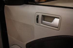 Image 44/49 of Ford Mustang GT (2006)