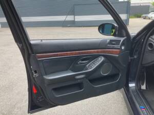 Image 9/27 of BMW M5 (1999)