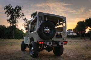 Imagen 10/25 de Toyota Land Cruiser FJ 40 (1973)