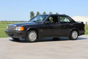 Immagine 50/50 di Mercedes-Benz 190 E 2.3-16 (1986)