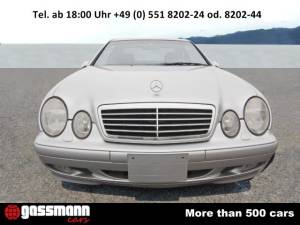 Immagine 2/15 di Mercedes-Benz CLK 320 (2000)