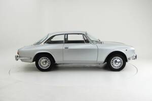 Bild 6/15 von Alfa Romeo 1750 GT Veloce (1971)