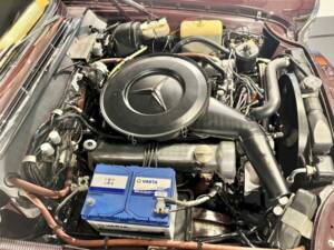 Image 27/36 de Mercedes-Benz 280 SE 3,5 (1971)