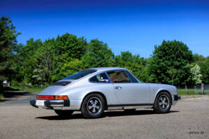 Image 13/42 de Porsche 911 2.7 (1974)