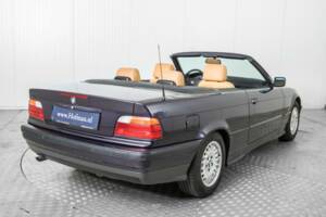 Bild 26/50 von BMW 318i (1996)