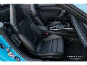 Image 7/42 of Porsche 911 Carrera (2020)