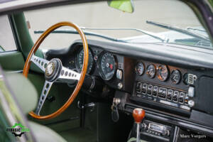 Image 38/61 de Jaguar Type E (2+2) (1969)