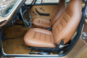 Image 41/50 of Volvo 1800 E (1972)