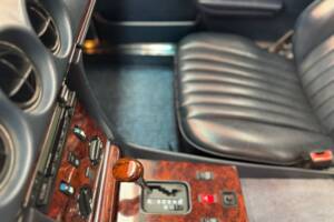 Image 27/34 of Mercedes-Benz 420 SL (1987)