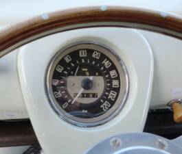 Image 10/18 of Volkswagen T1 panel van (1963)