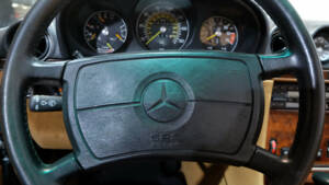Immagine 26/42 di Mercedes-Benz 560 SL (1989)