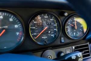 Image 31/52 of Porsche 911 Carrera 4 (1997)